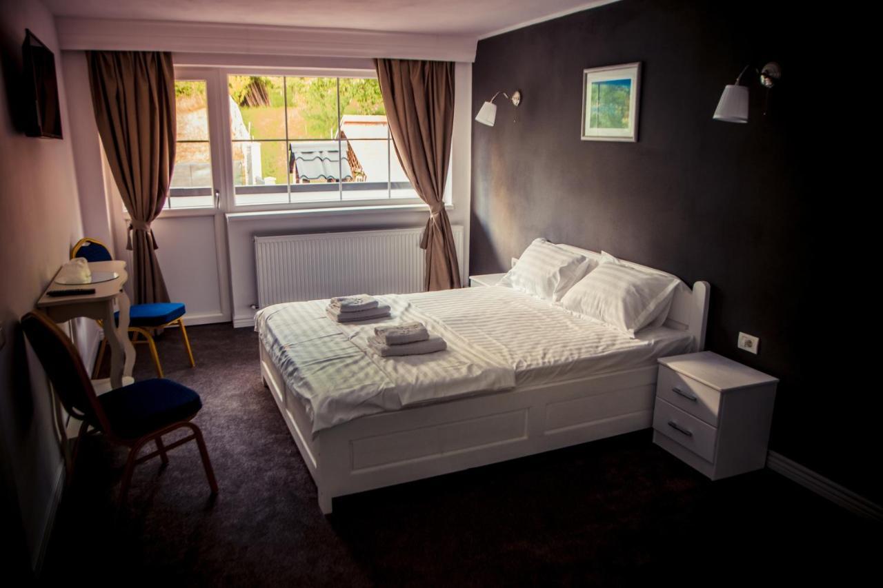 Green Hill Villa Călimăneşti Extérieur photo