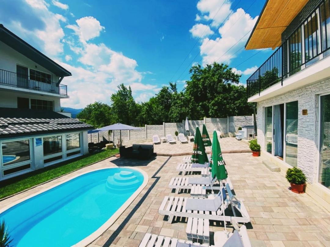 Green Hill Villa Călimăneşti Extérieur photo